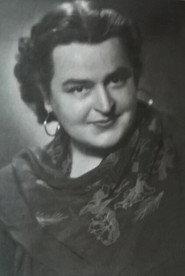 Elza Barūne as Dekseniece in Nauris 1957