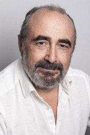 Juanma Navas as Policía 2 in El secuestro de Anabel 2010