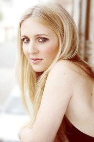 Rain Fuller as Lisa in Intelligentia 2020