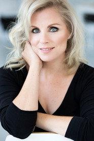 Maryève Alary as La réceptioniste in SOMNUS 2023
