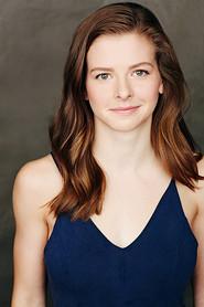 Bonnie Flannery as Senior Girl (In Hallway) in The Half of It 2020