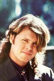 Pat Mastelotto as Drums in Guitar Wars 2004