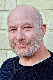 Andreas Klinger as Tom in recueillement 2020