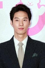 Kim Ian as Baek Chi in The Pirates 2014