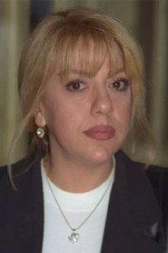 Mine Koşan as Singer in Kadifeden Kesesi 1973