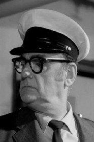 J. Léo Gagnon as L'oncle Arthur in Dirty Money 1972