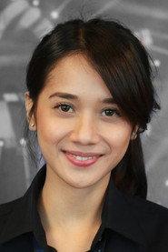 Gista Putri as Laras in An Extraordinary Symphony 2011