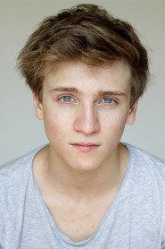 Louis Duneton as Anthony in Drame en haute mer 2021