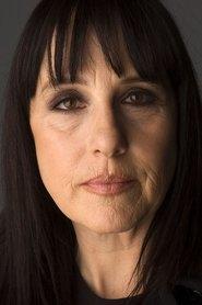 Rosemary Hochschild as Queen Mary in The Queen of Hollywood Blvd 2018