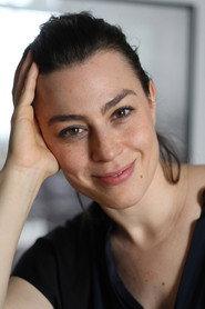 Ruth Rosenfeld as Sara in How Kids Roll 2024