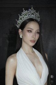 Jiratchaya Sirimongkolnawin as  in No Caller ID 2027