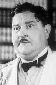 Gösta Bodin as Helander in Alla tiders Karlsson 1936