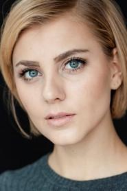 Olivia Peck as Molly in The All-Healing Grave 