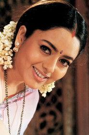Soundarya as Madhumathi in Swetha Naagu 2004