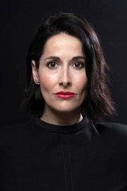 Carmen Santamaría as Piraña in Calorcito vital 2025