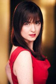 Paulina Simkin as Susan Midland in Sex Shop 2024