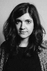 Júlia Berkes as Filialleiterin in Fische 2016