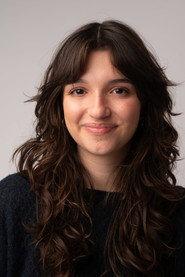 Ana Flora as Lena in Acorde