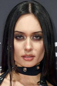 Kayla Shyx as Bella in Krass Klassenfahrt - Der Kinofilm 2021