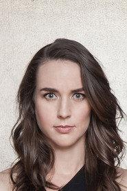 Christine Cleary as Alicia in Corners 2022