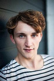 Nils Hohenhövel as Robby in Forever Parents 2021