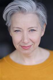 Sarah Moyle as Ruth in The Gunman 2015