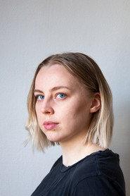 Josefine Ljungkvist as Linnea in Devil on My Shoulder 
