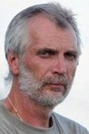 Pavel Parkhomenko as Artist in Yulenka 2009