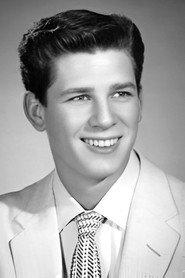 Robert Hyatt as Mickey Long (as Bobby Hyatt) in The Basketball Fix 1951