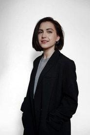 Mary Margaryan as Shushan in Wonderful Macaron 