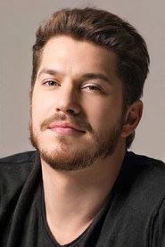 Caio Paduan as Dr. Victor in Rich in Love 2020