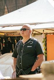 Jesith Osorio Guevara as Hombre in Santos Inocentes 2025