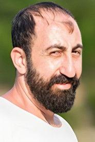 Özkan Ayalp as Yaşar in Kendi Yolumda 2022