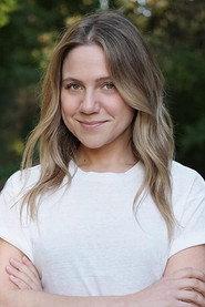 Lauren Collins as Hunter's Wife in Frankenstein 2025