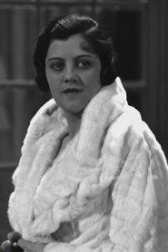 Simone Deguyse as Valentine in Feu Toupinel 1934