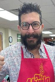 Ricardo Becerra as Ramón Joven in Plantados 2021