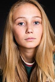 Katharina Gieron as Sandra Wildenbruck in Detox Inn 2025
