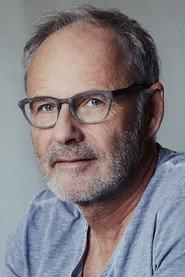 Reinhold Beckmann as self in Uwe Seeler - Einer von uns 2021