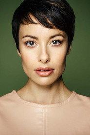 Nicole Pacent as Ray in Meet Cute 2020