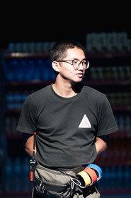 Handy Wijaya as Thief 1 in 5 Langkah Dapatkan Sari 2022