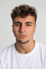 Jon Souto as Nico in Estamos llegando 2022