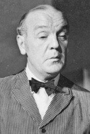 Edvard Danielsson as Bank clerk (uncredited) in Jens Mons in America 1947