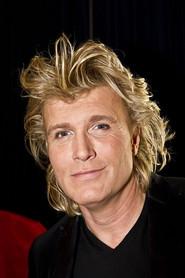 Hans Klok as Self in Ushi Must Marry 2013