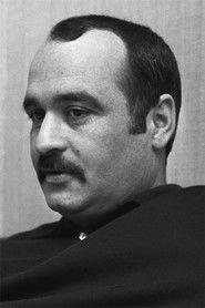 Stuart Rosenberg as Self in Harper Days are Here Again 1975