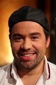 Luis Filipe Borges as Comandante in Expatriate 