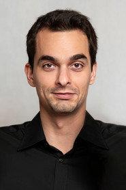Matej Struhár as policajt in Goldilocks and the Glorious Losers 2022