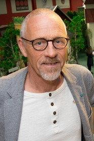 Jojje Jönsson as Alf in En mor till salu 2010