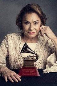 Lucecita Benítez as Herself in Machuchal: Agente 0 1966