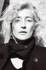 Marie-Sophie Wilson as La jeune femme in Maaz 1999