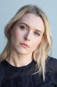 Loviise Kapper as Lonni in Life & Love 2024